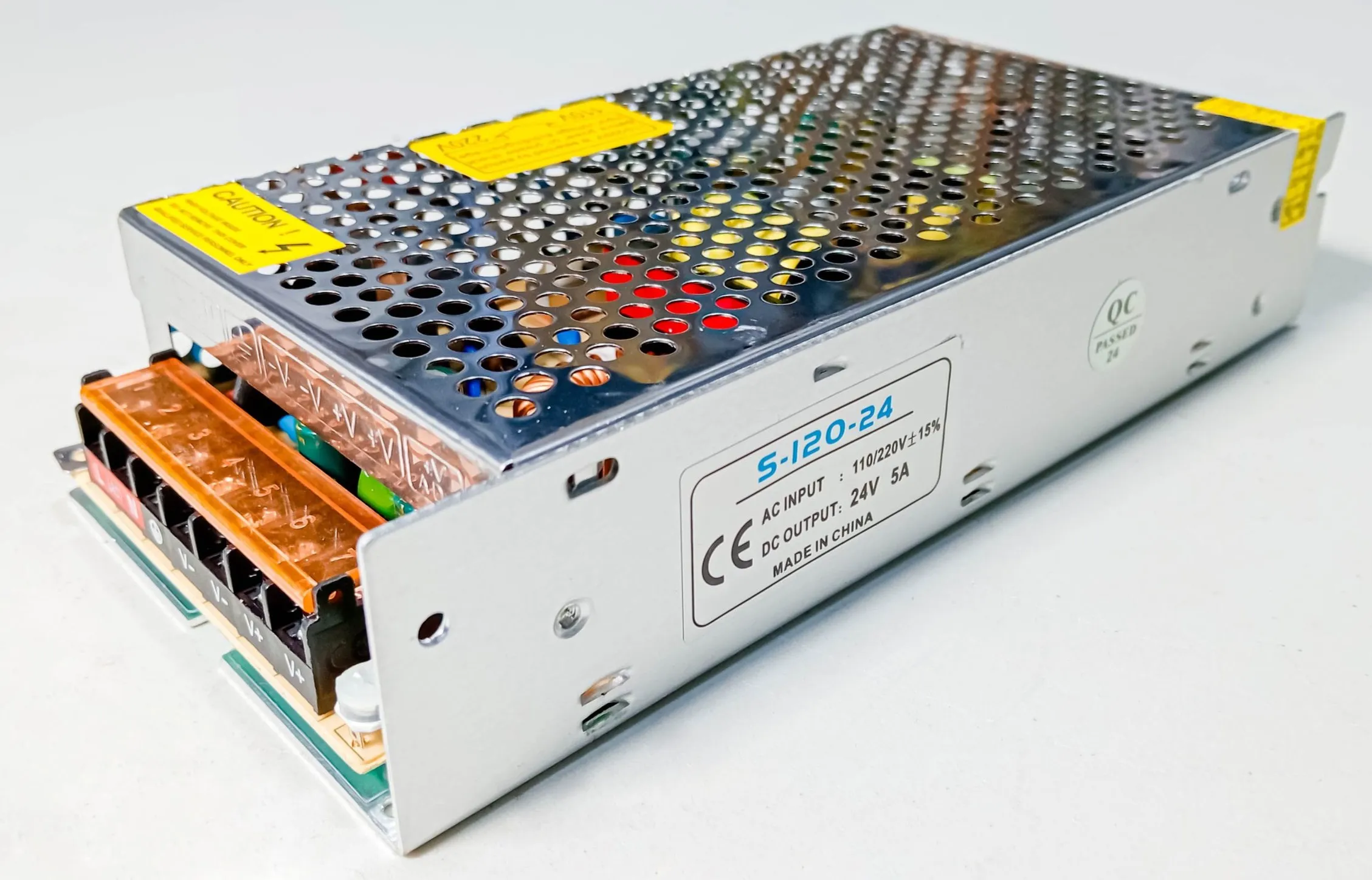 Fuente de alimentación 24VDC 5A